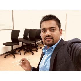 Bishnu先生【英会話 - 高田馬場 都庁前】