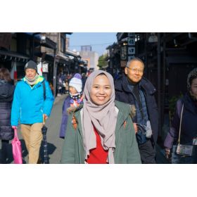 Anisa先生【インドネシア語 英会話 - 三田市】