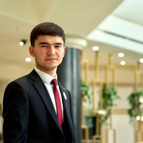 Abror先生【英会話 - 名古屋市】