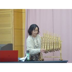 Helmindawati先生【インドネシア語 - 福岡市】