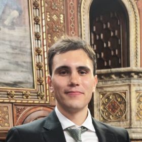 Alex先生【スペイン語 英会話 - 大阪市】