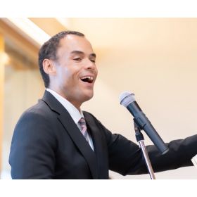 Justin先生【英会話 - 港区】