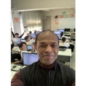 Graham先生【英会話 - 大阪府 兵庫県】